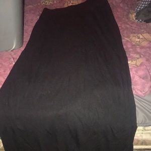 Tight fitted skirt with slits